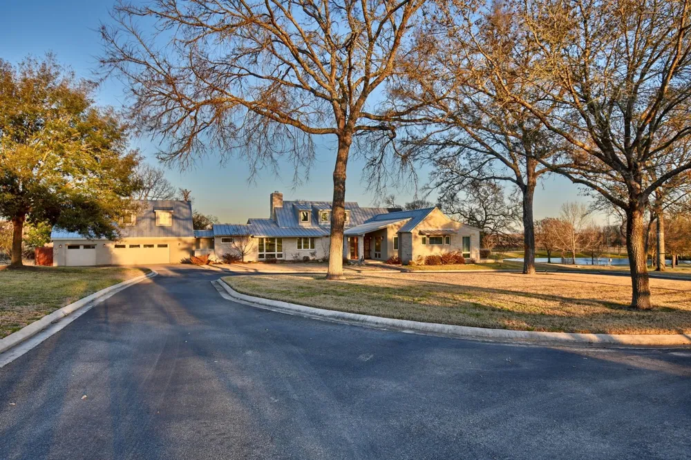 770 Blackberry Lane Washington, TX 77880