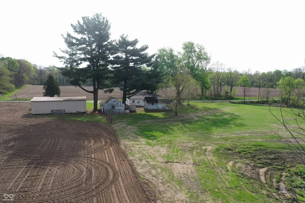 9034 S 75 W Rosedale, IN 47874