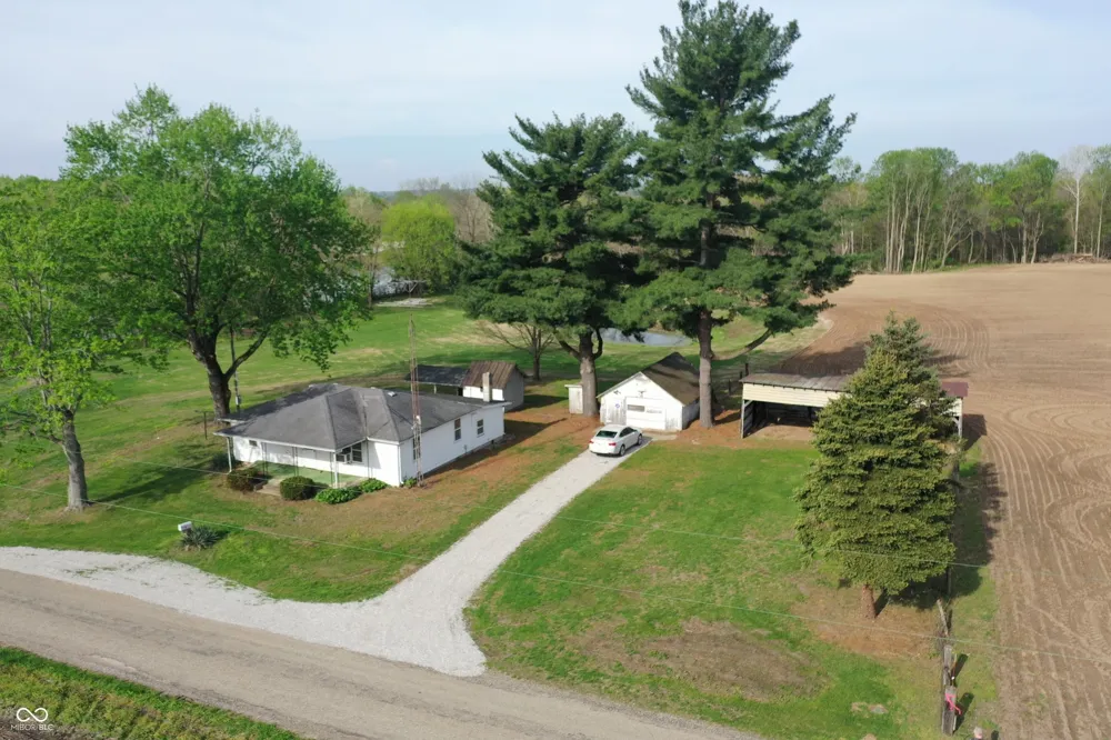 9034 S 75 W Rosedale, IN 47874