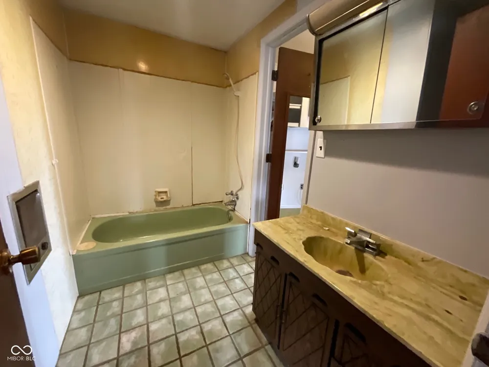 9034 S 75 W Rosedale, IN 47874