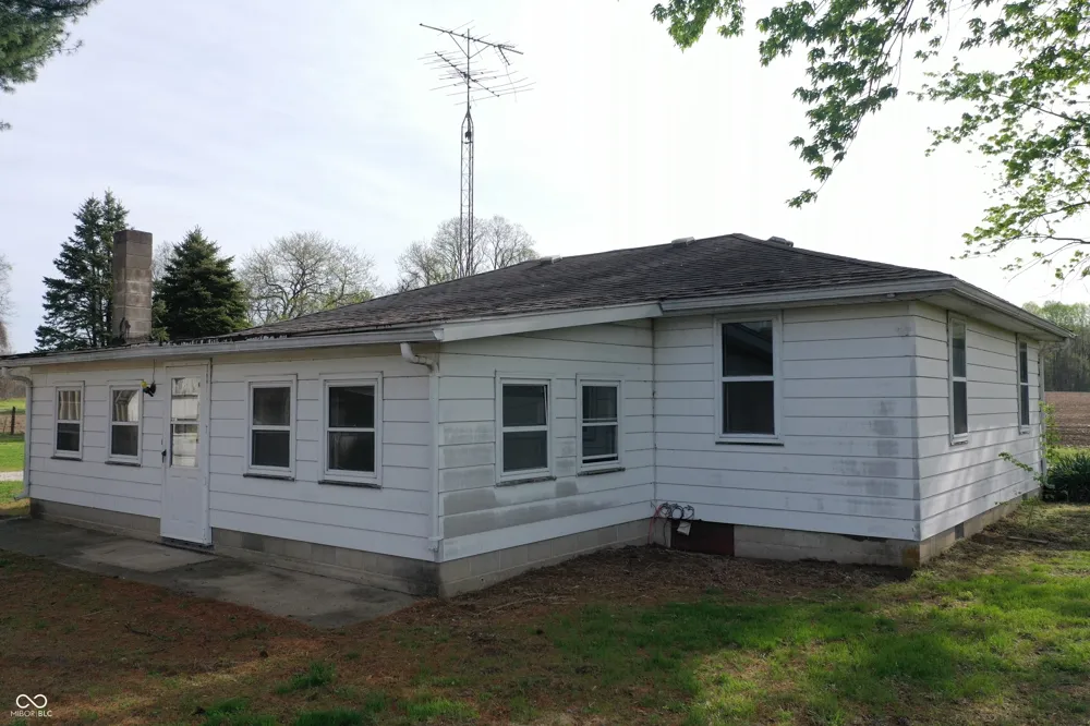 9034 S 75 W Rosedale, IN 47874