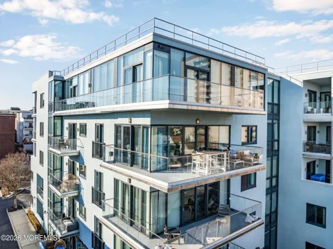 510 Monroe Avenue #305