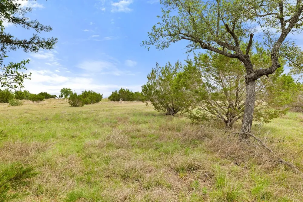 83 S Flat Rock Way Johnson City, TX 78636