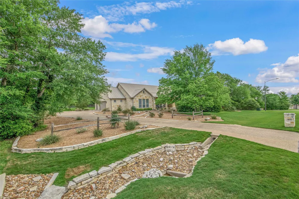 4819 Williams Creek Drive College Station, TX 77845
