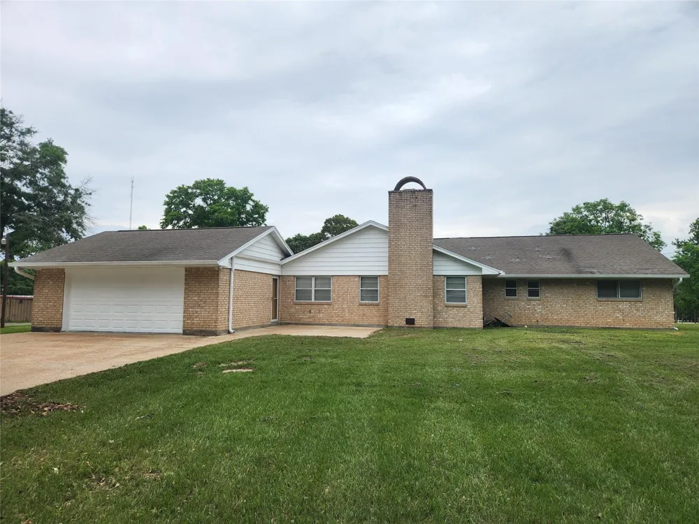 1810 State Highway 150 Coldspring, TX 77331