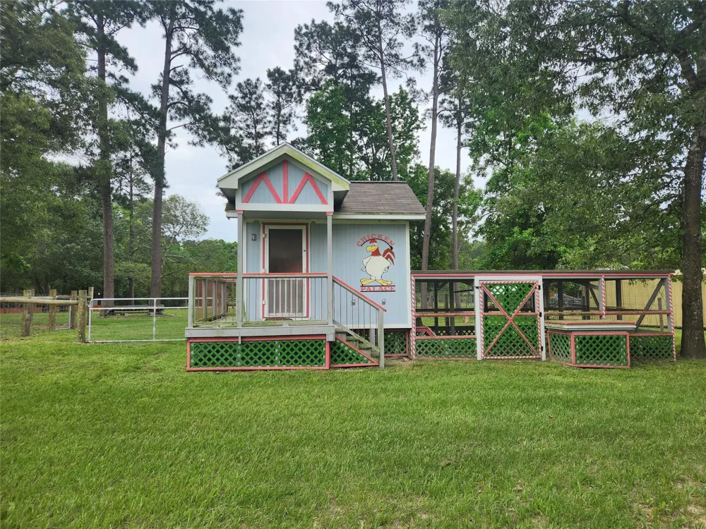 1810 State Highway 150 Coldspring, TX 77331