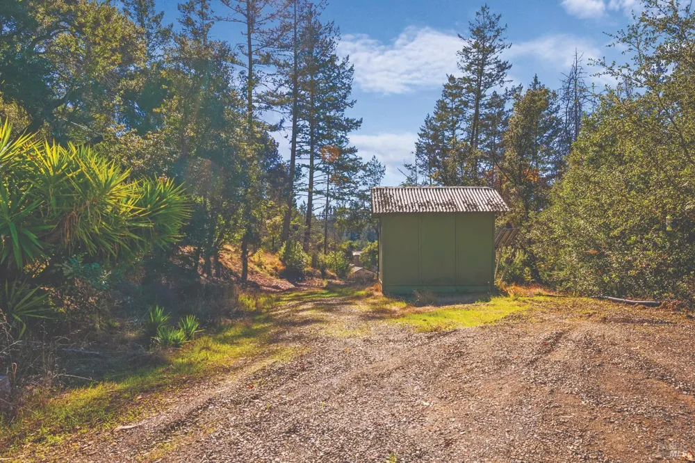 6581 St Helena Road Santa Rosa, CA 95404