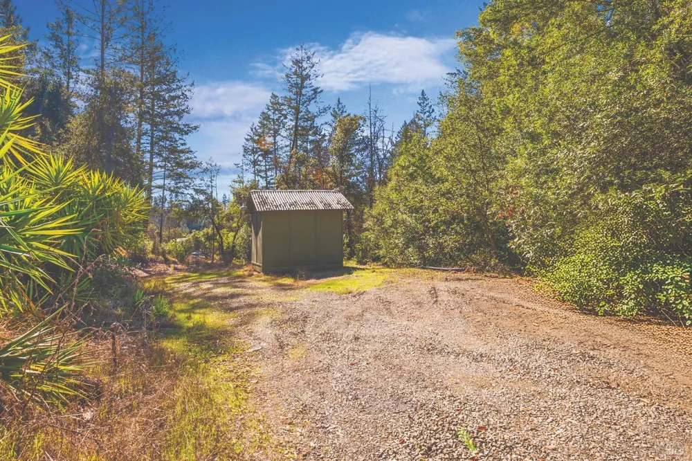 6581 St Helena Road Santa Rosa, CA 95404