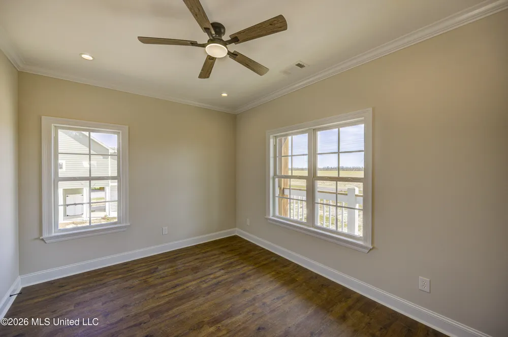 2414 Eagle Lake Shore Road Vicksburg, MS 39183