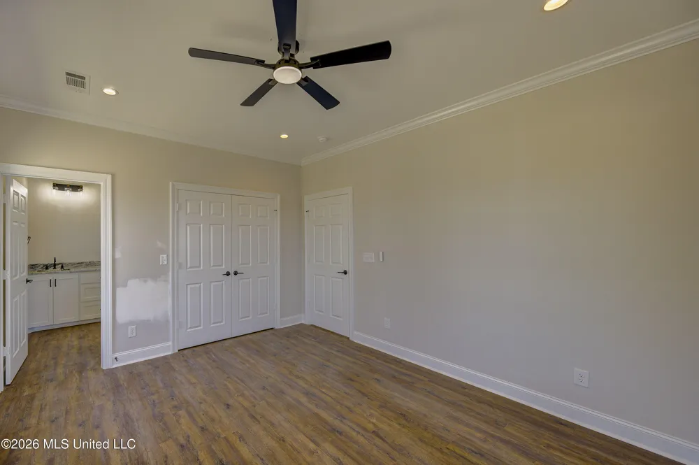 2414 Eagle Lake Shore Road Vicksburg, MS 39183
