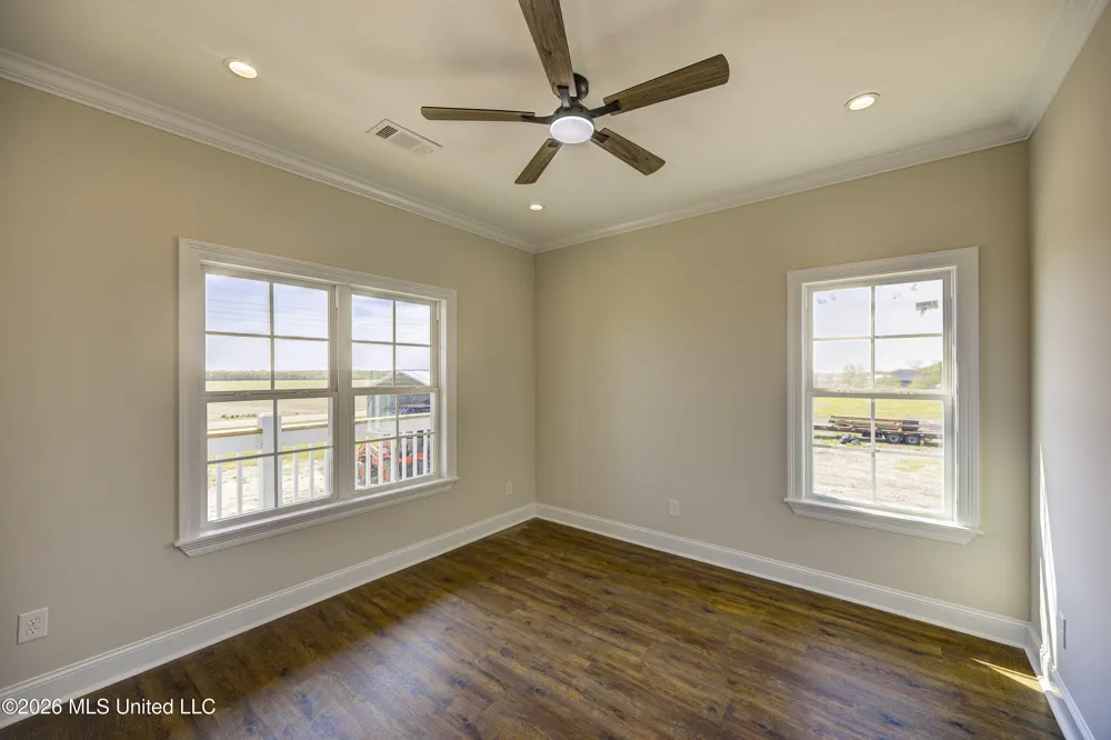 2414 Eagle Lake Shore Road Vicksburg, MS 39183