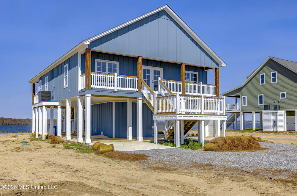 2414 Eagle Lake Shore Road Vicksburg, MS 39183