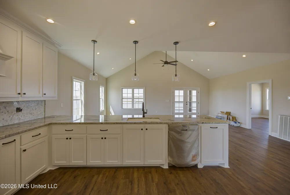 2414 Eagle Lake Shore Road Vicksburg, MS 39183