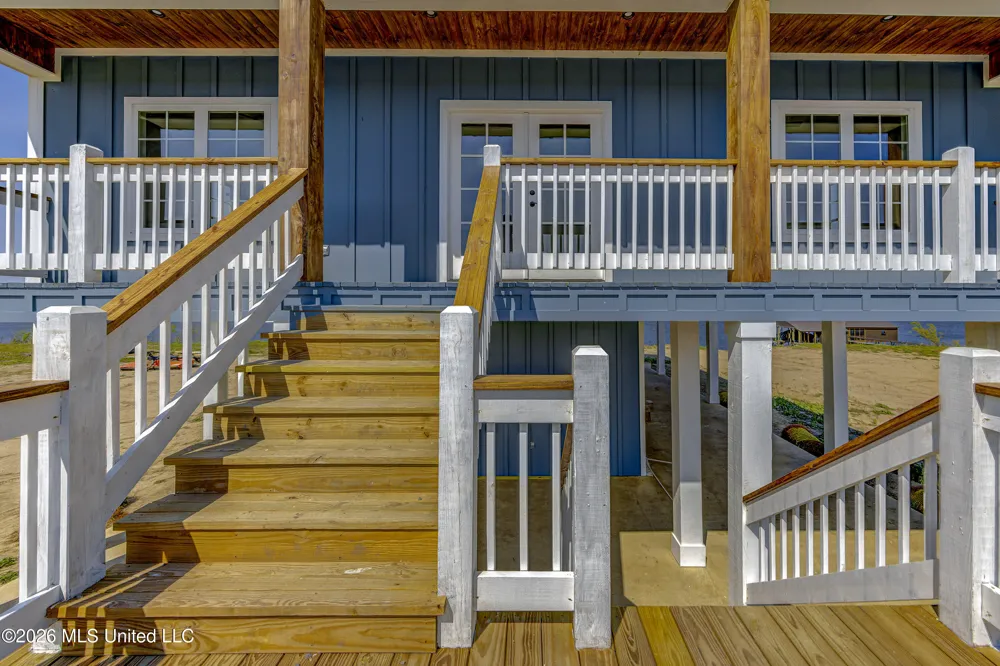 2414 Eagle Lake Shore Road Vicksburg, MS 39183