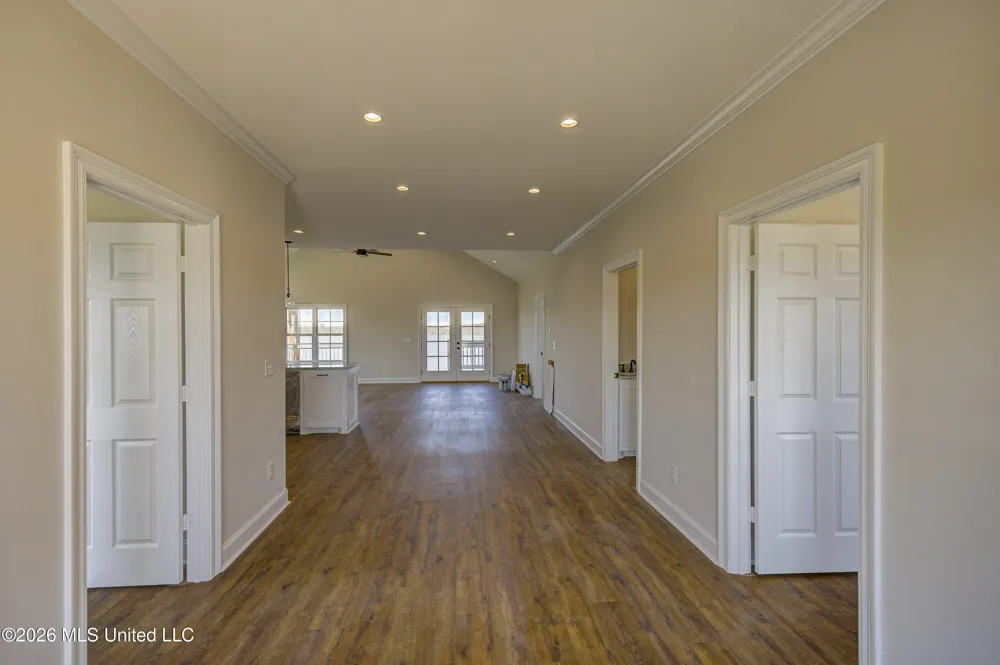 2414 Eagle Lake Shore Road Vicksburg, MS 39183