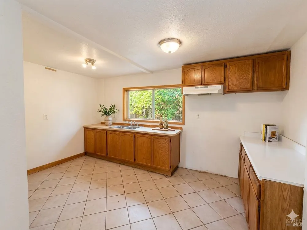 701 Branscomb Road Laytonville, CA 95454