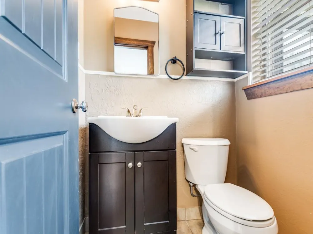 308 Gibbs Street Devers, TX 77538