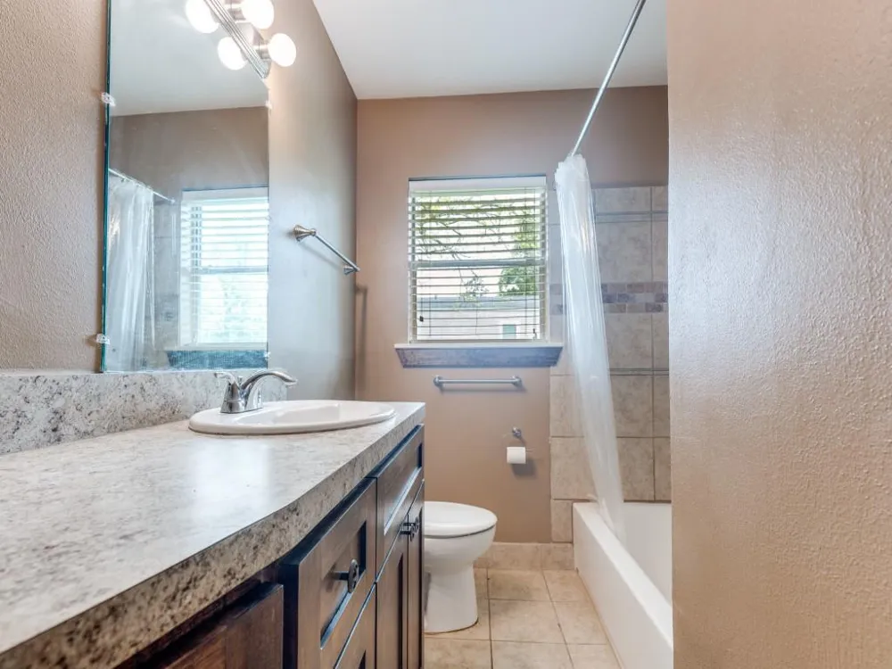 308 Gibbs Street Devers, TX 77538