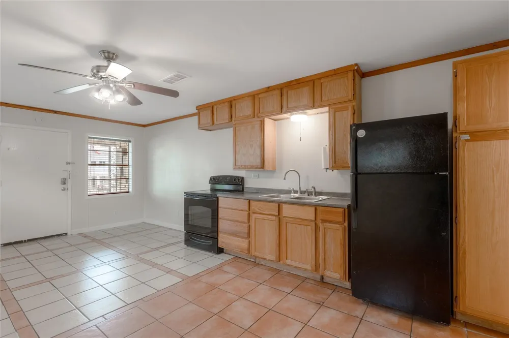1412 22nd Street #B Huntsville, TX 77340