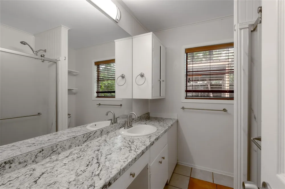 1412 22nd Street #B Huntsville, TX 77340