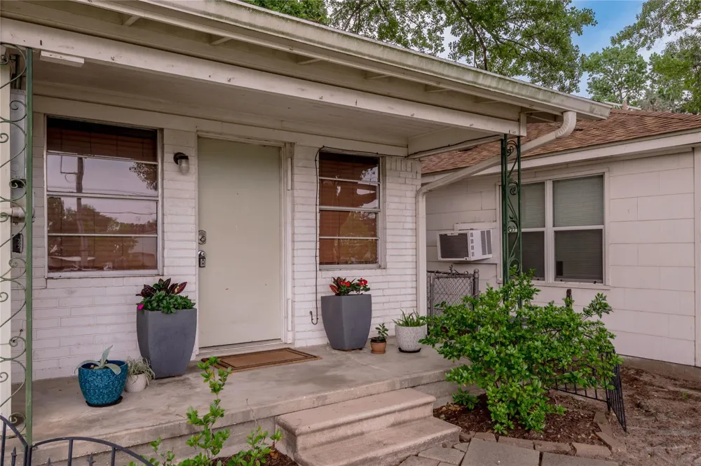 1412 22nd Street #B Huntsville, TX 77340