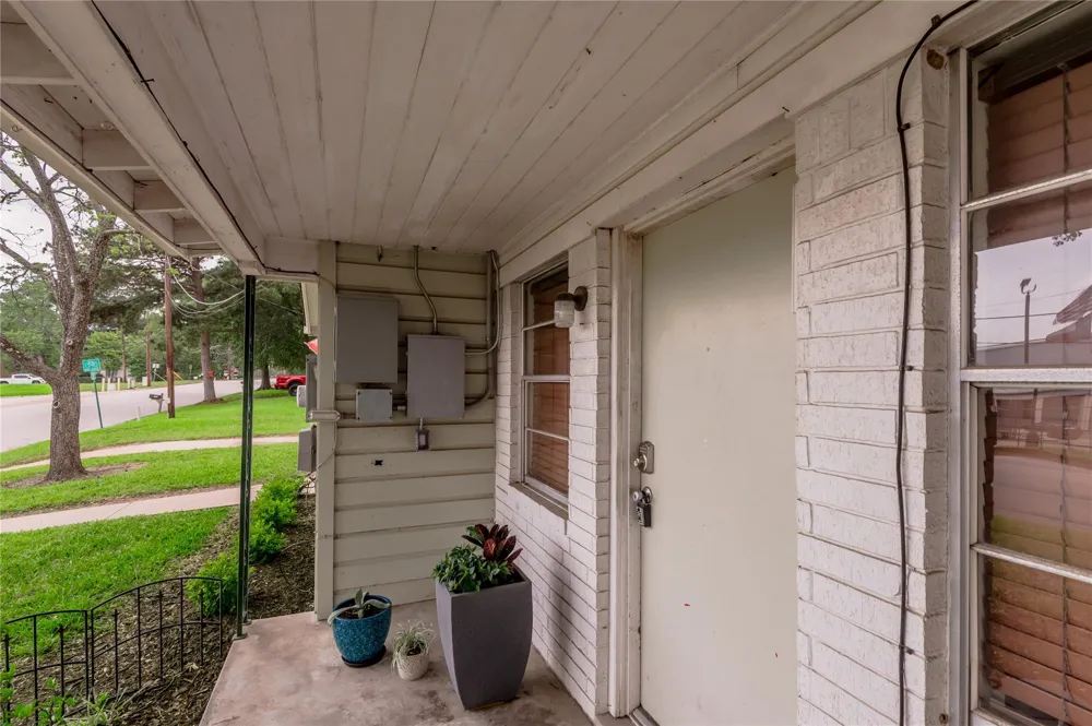 1412 22nd Street #B Huntsville, TX 77340