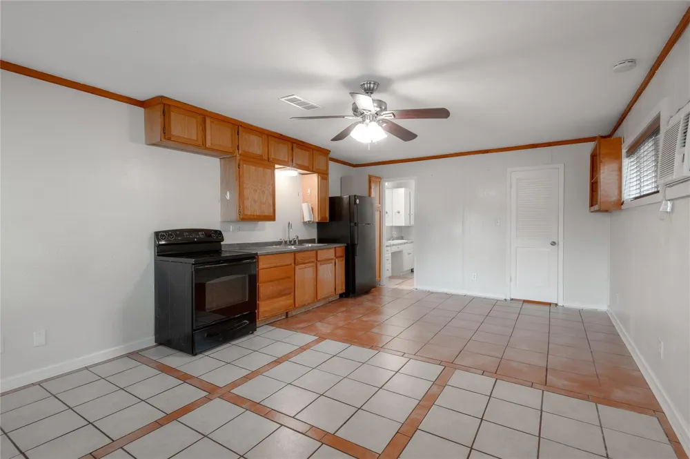 1412 22nd Street #B Huntsville, TX 77340