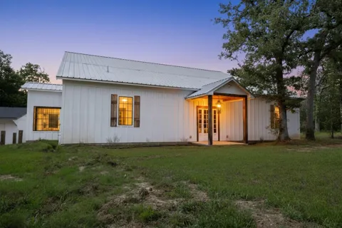 306 Tanglewood Lane