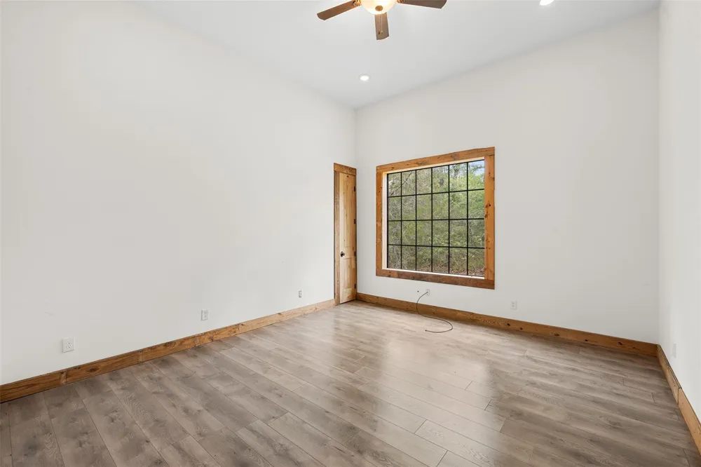 306 Tanglewood Lane Somerville, TX 77879