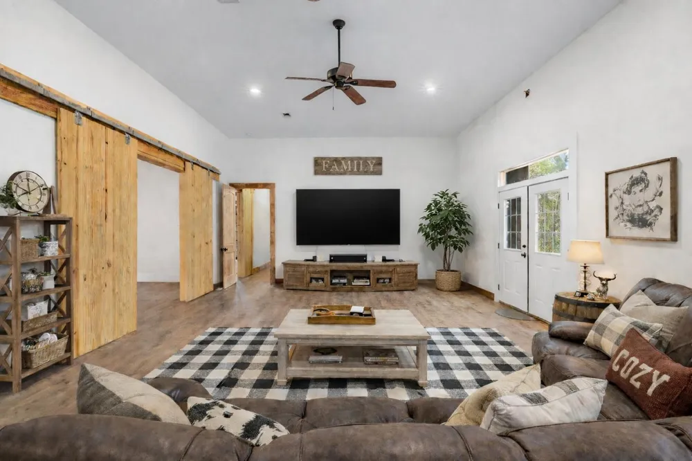 306 Tanglewood Lane Somerville, TX 77879