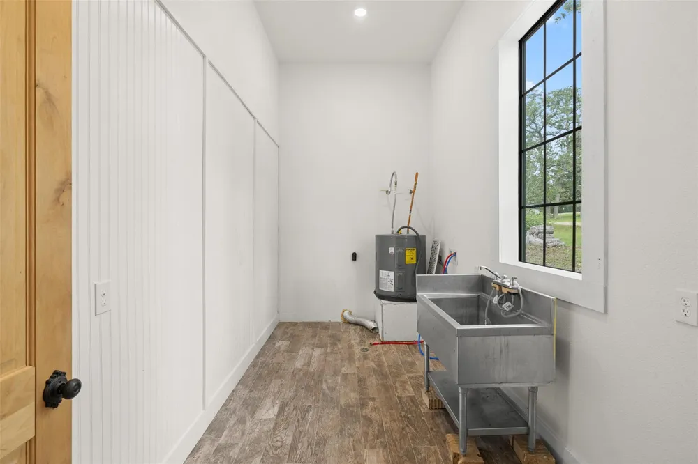 306 Tanglewood Lane Somerville, TX 77879