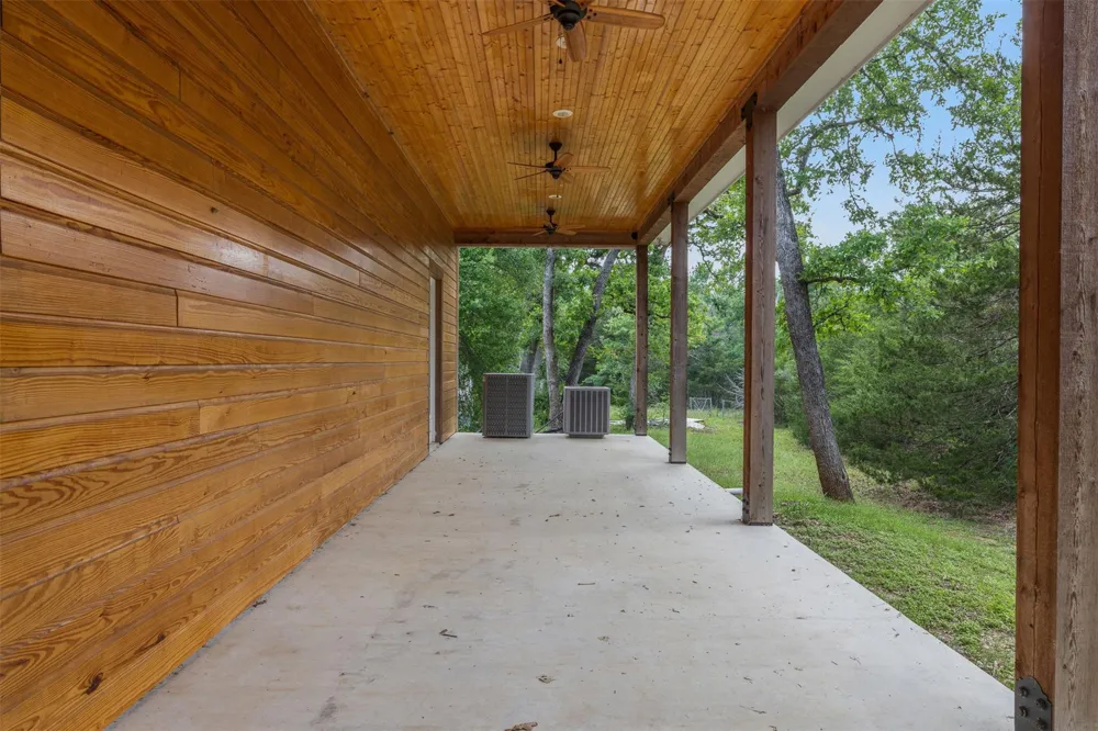 306 Tanglewood Lane Somerville, TX 77879