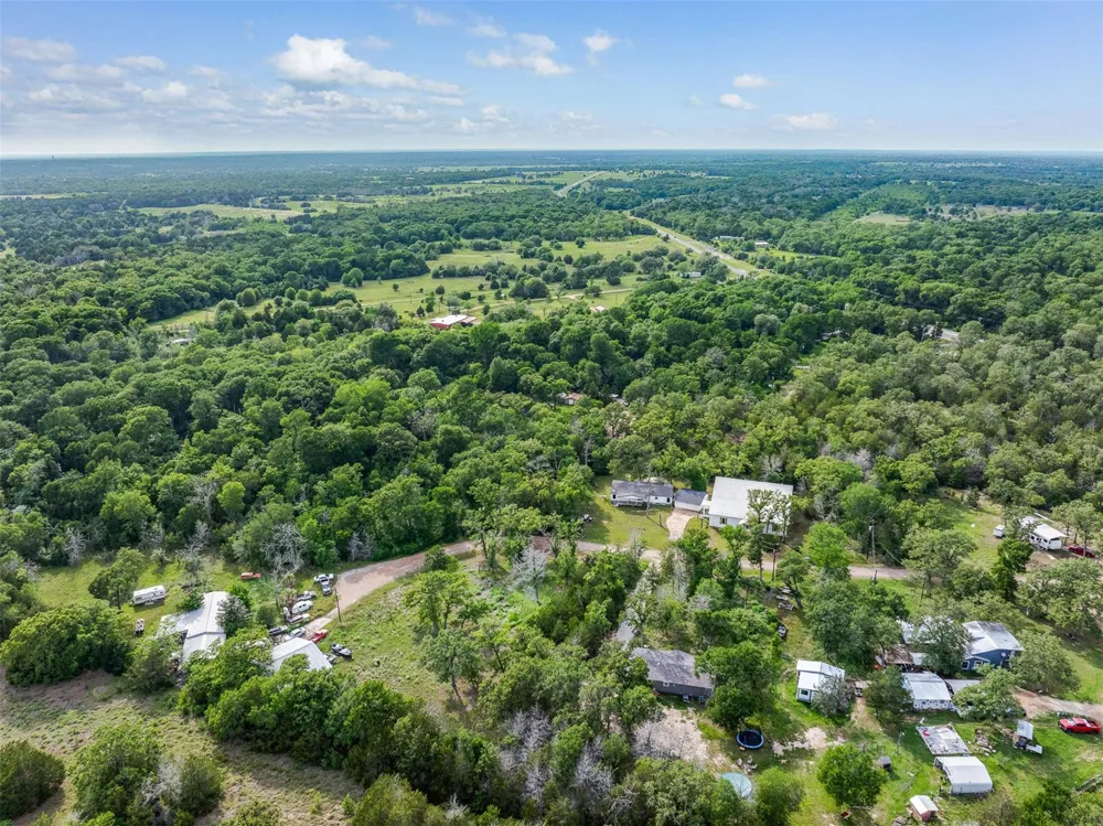 306 Tanglewood Lane Somerville, TX 77879