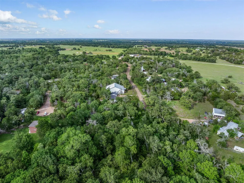 306 Tanglewood Lane Somerville, TX 77879