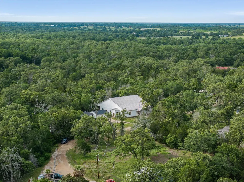 306 Tanglewood Lane Somerville, TX 77879