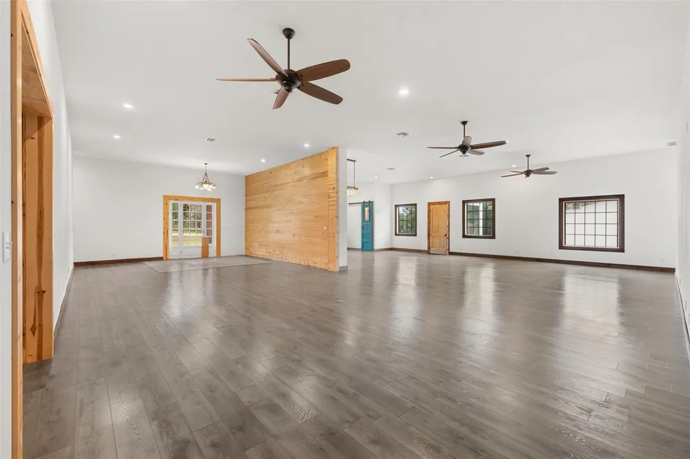 306 Tanglewood Lane Somerville, TX 77879