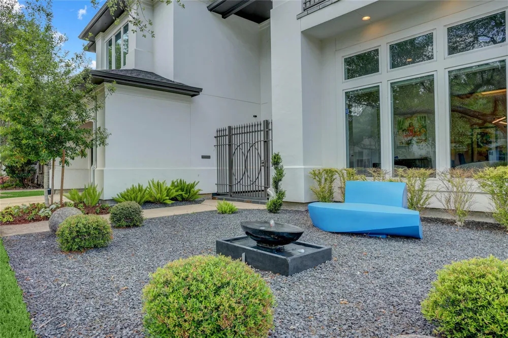 4806 Wedgewood Drive Bellaire, TX 77401