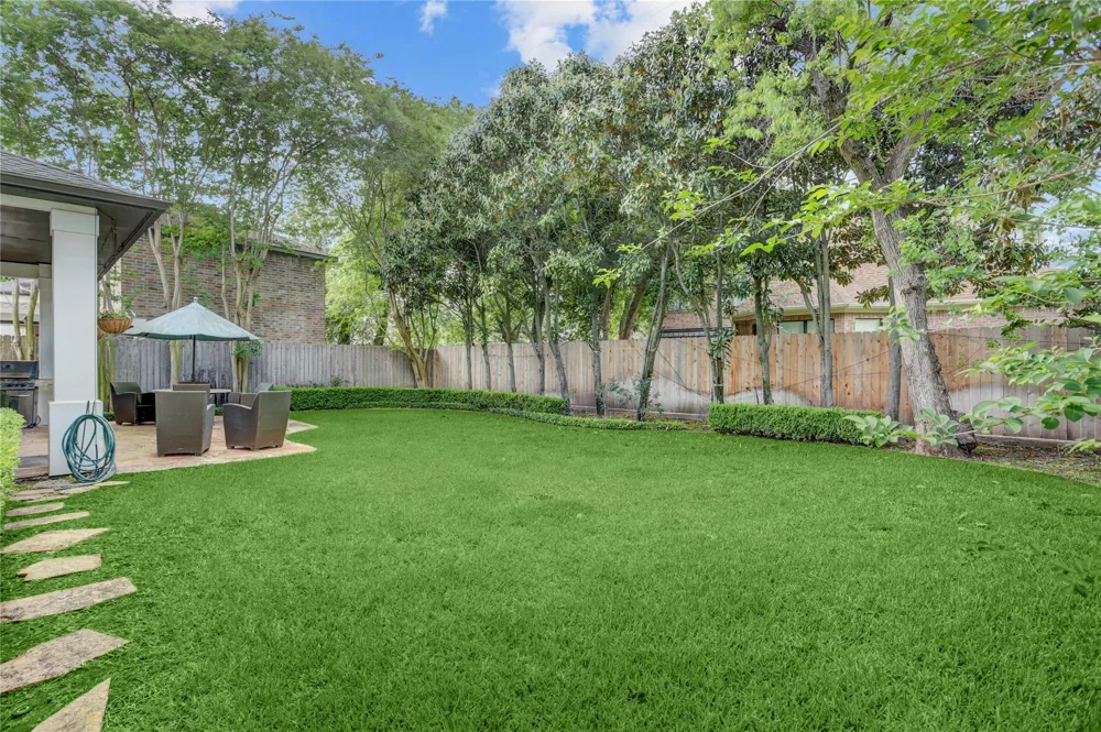 4806 Wedgewood Drive Bellaire, TX 77401
