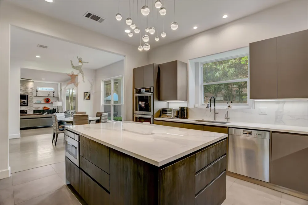 4806 Wedgewood Drive Bellaire, TX 77401