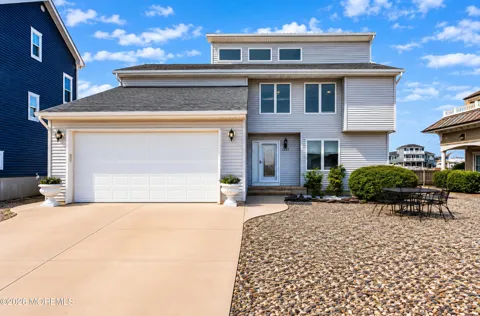 1227 Varuna Drive