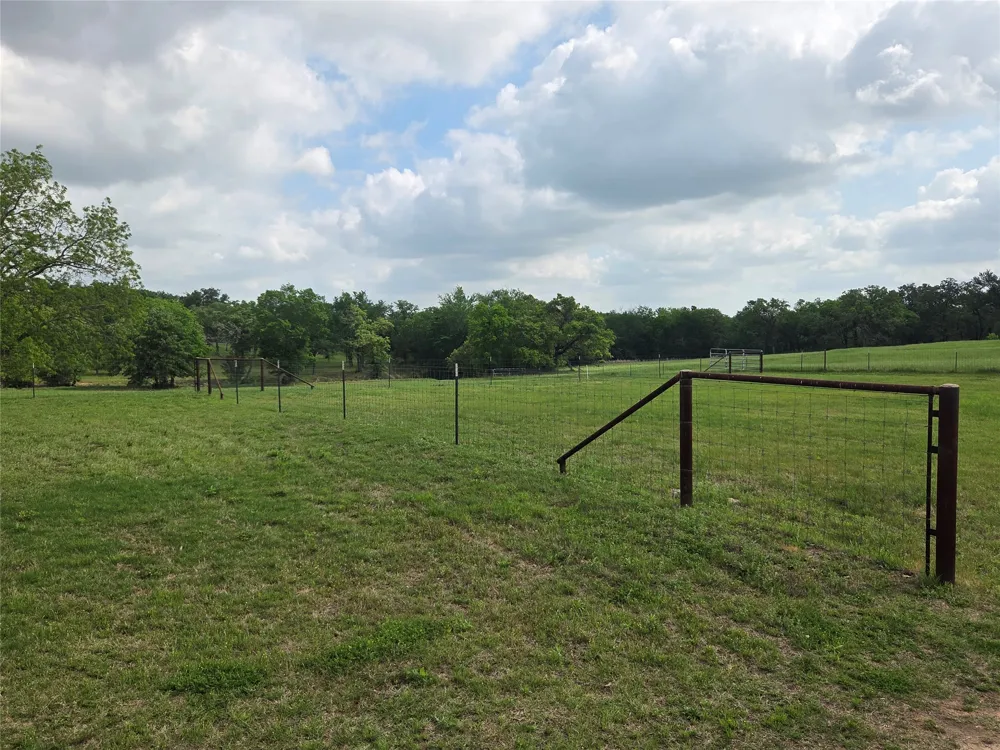 913 CR 237 Cameron, TX 76520