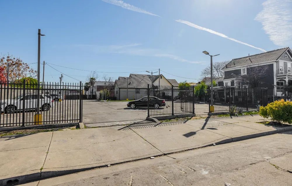 328 S Sutter Street Stockton, CA 95203
