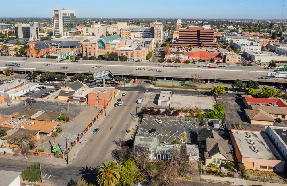 328 S Sutter Street Stockton, CA 95203