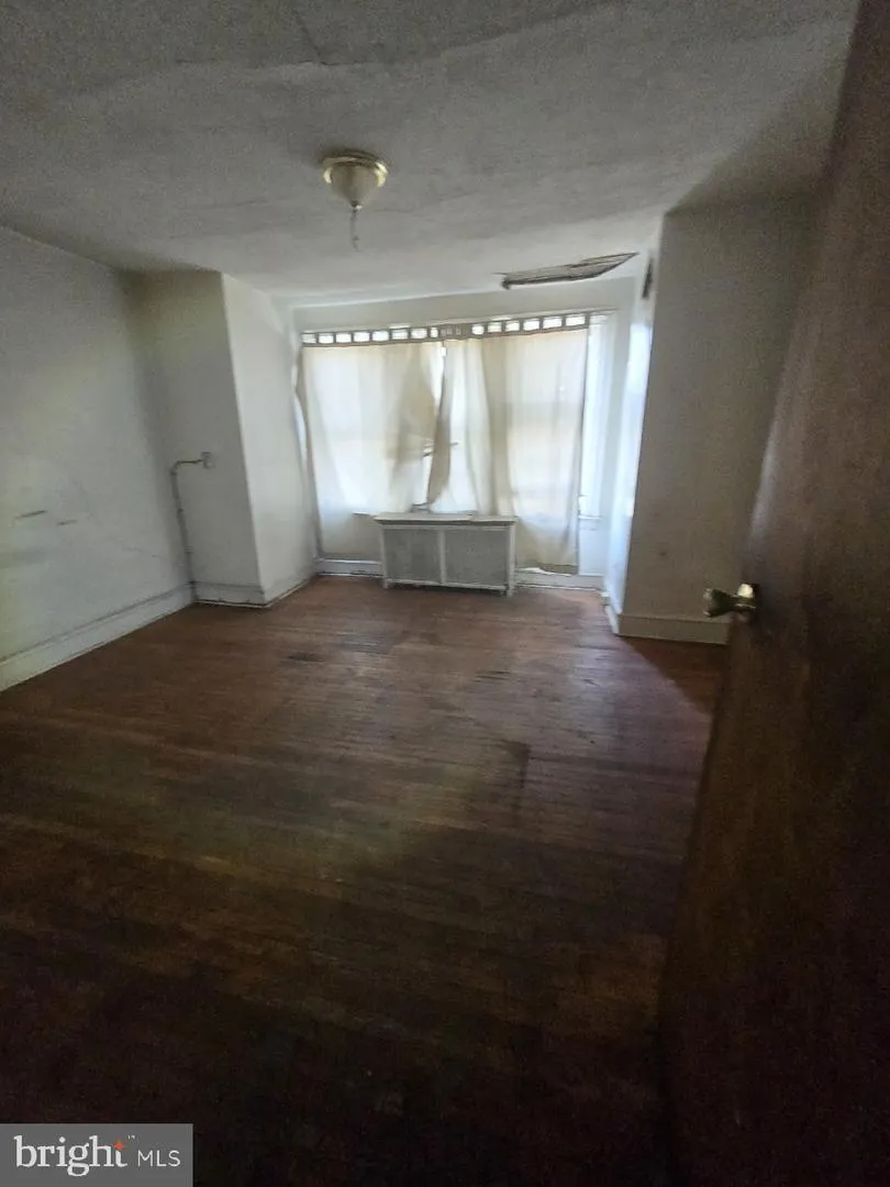 1026 W OLNEY AVENUE Philadelphia, PA 19141