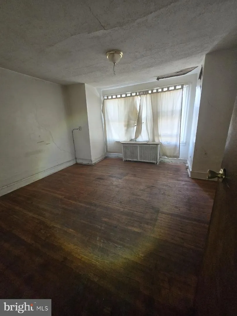 1026 W OLNEY AVENUE Philadelphia, PA 19141