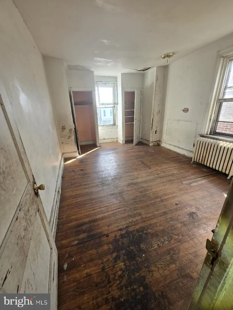 1026 W OLNEY AVENUE Philadelphia, PA 19141