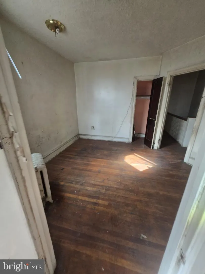 1026 W OLNEY AVENUE Philadelphia, PA 19141