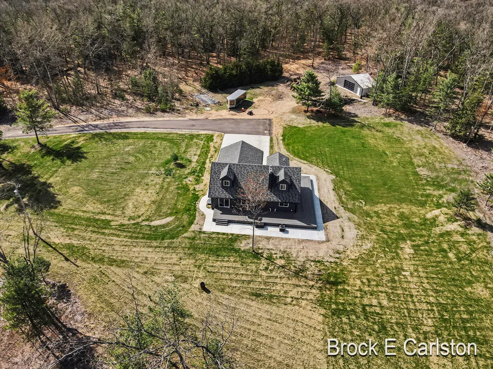3233 Becker Road Muskegon, MI 49445