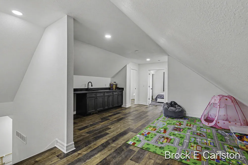 3233 Becker Road Muskegon, MI 49445