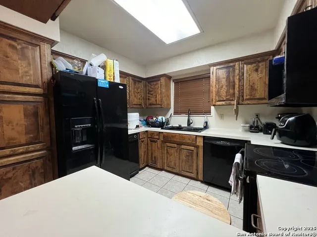 707 Loma Vista Kenedy, TX 78119